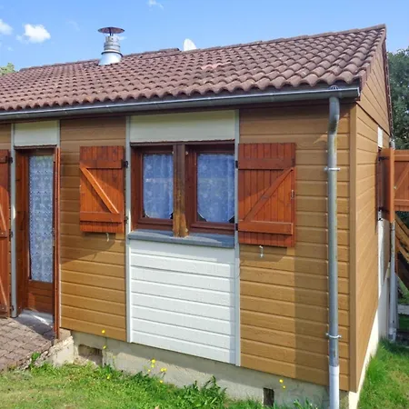 A Avec Piscine Partagee Chalet